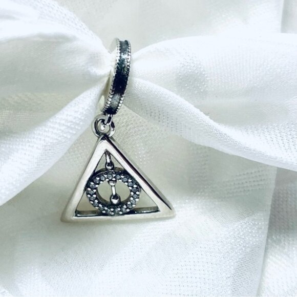 ⚡✨ NWOT Deathly Hallows Charm – Harry Potter Symbol of Magic ✨ - Picture 4 of 10